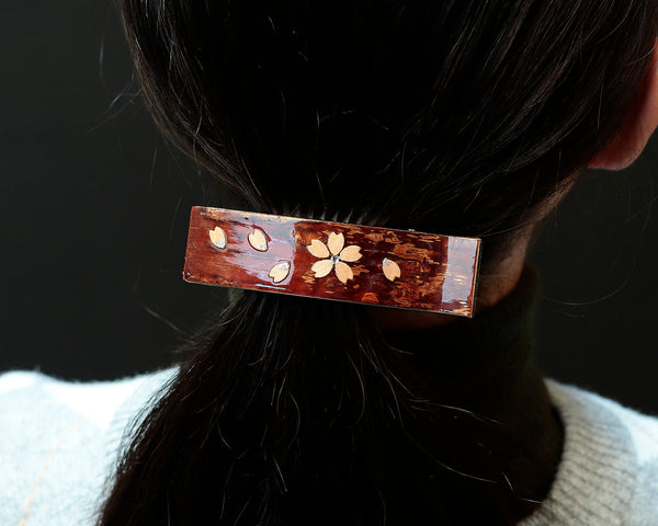 Wild mountain cherry bark crafts shop "Yatsu-yanagi" made Hair clip / Large (Sakura) 2405-HMD-10