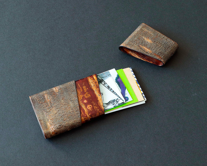 Wild mountain cherry bark craftsman "Mr. Hiroshi Sato" made Business-card Case (Shimofuri bark/Chirashi) 402-YGK-31