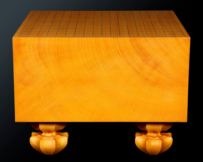 China grown Hon Kaya Masame Go board with legs 7.0-sun / 21.4 cm thick *Off-spec No.71136