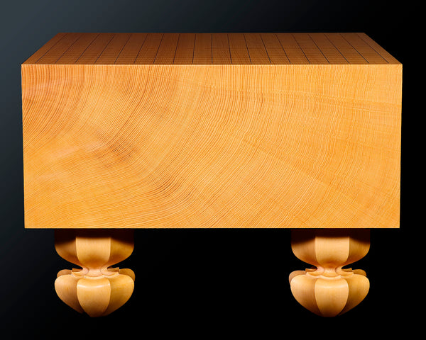 現代の名工 盤師 熊須健一製作 中国産本榧脚付碁盤 天柾 6.2寸 No.71137 ＊訳有品