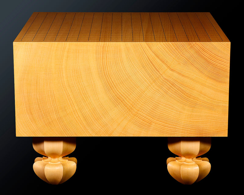 Contemporary Master Go board Craftsman Mr.Kumasu made China grown Hon Kaya Masame Go board with legs 6.4-sun / 19.4 cm thick No.71138