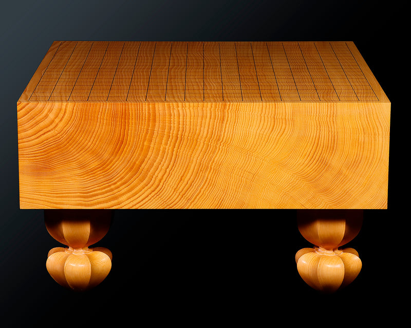Board craftsman Mr. YOSHIDA made Hyuga Kaya Go board with legs "Ten-masa" 4.1-Sun (thick about 125 mm) No.74029F *Off-spec