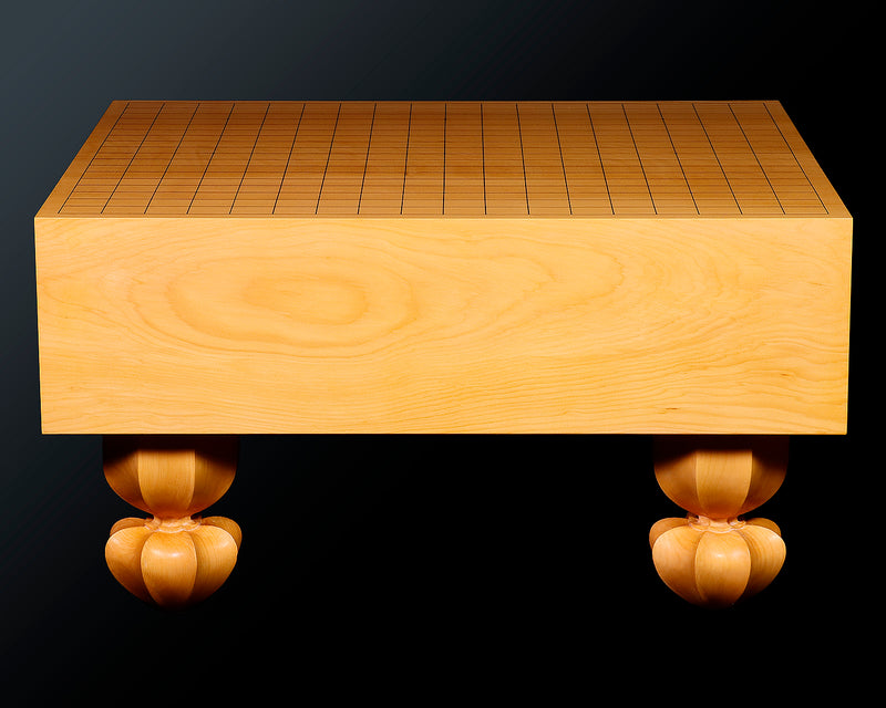 Board craftsman Mr. YOSHIDA made Hyuga Kaya Go board with legs "Ten-masa" 4.1-Sun (thick about 125 mm) No.74029F *Off-spec