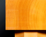 601-YDB-01 Board craftsman Mr. Torayoshi YOSHIDA made Hyuga Kaya Go Board with Legs Tenchi-masa 5.3-Sun (about 161 mm thick) No.74030F