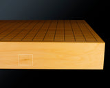 Board craftsman Mr.Miura of Yachimata Gobanten made Japan grown Hon-Kaya Table Go board Ten-masa (Masame) 2.0-sun / 61 mm thick 4-piece composition board Haguruma-mori finish lines No.75004