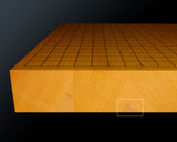 Board craftsman Mr.Miura of Yachimata Gobanten made Japan grown Hon-Kaya Table Go board Ten-masa (Masame) 2.0-sun / 61 mm thick 5-piece composition board Haguruma-mori finish lines No.75005