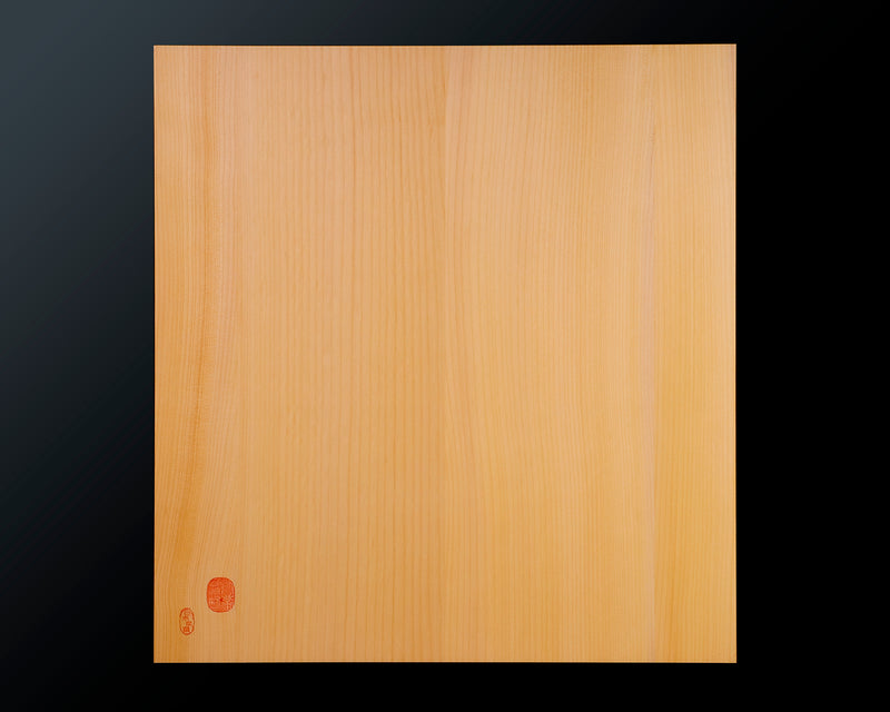 Board craftsman Mr.Miura of Yachimata Gobanten made Japan grown Hon-Kaya Table Go board Ten-masa (Masame) 2.0-sun / 61 mm thick 4-piece composition board Haguruma-mori finish lines >*Off-spec No.75015