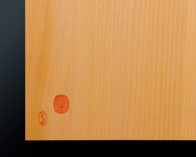Board craftsman Mr.Miura of Yachimata Gobanten made Japan grown Hon-Kaya Table Go board Ten-masa (Masame) 2.0-sun / 61 mm thick 4-piece composition board Haguruma-mori finish lines >*Off-spec No.75015