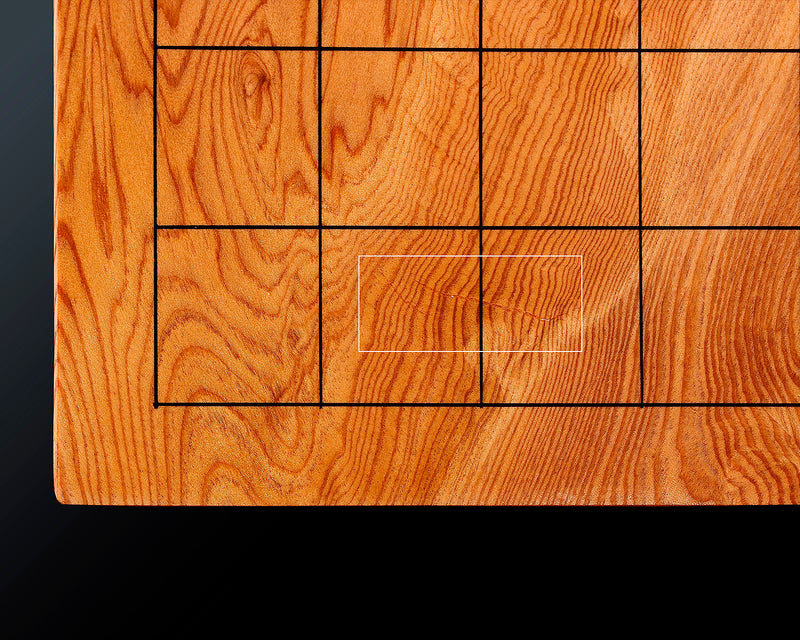Contemporary Master Go board Craftsman Mr.Kumasu made Yakusugi(Yakushima Cedar) table Go board with figured grain 2.1-Sun(thickness: approx. 64 mm) No.77011F *Off-spec