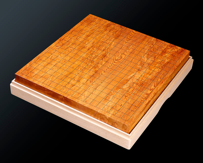 Contemporary Master Go board Craftsman Mr.Kumasu made Yakusugi(Yakushima Cedar) table Go board with figured grain Oily burl 1.8-Sun(thickness: approx. 55 mm) No.77013F *Off-spec