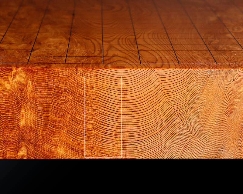 Contemporary Master Go board Craftsman Mr.Kumasu made Yakusugi(Yakushima Cedar) table Go board with figured grain Oily burl 1.8-Sun(thickness: approx. 55 mm) No.77013F *Off-spec
