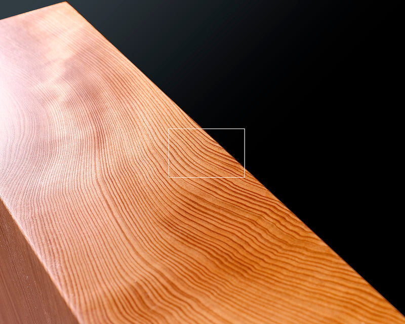 Contemporary Master Go board Craftsman Mr.Kumasu made Yakusugi(Yakushima Cedar) table 11-ro Go board with figured grain 2.0-Sun(thickness: approx. 61 mm) No.77015F *Off-spec
