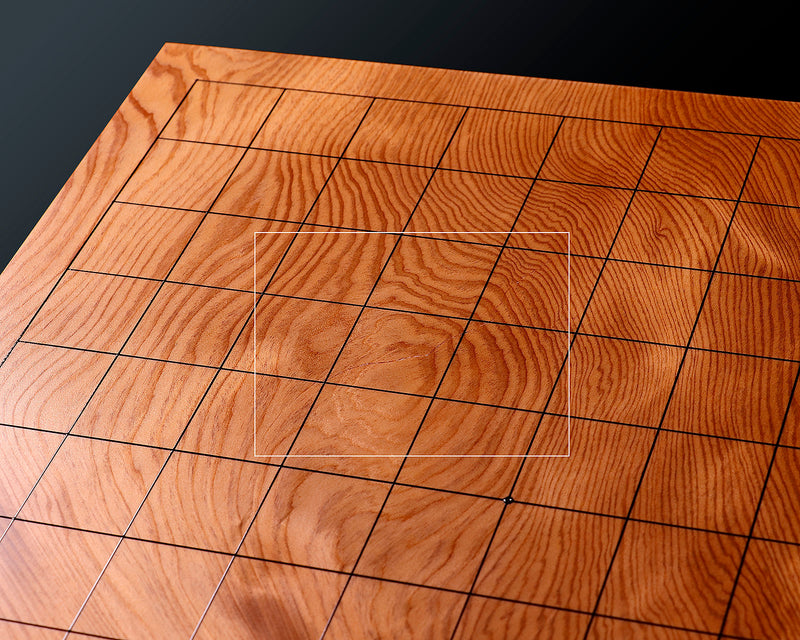 Contemporary Master Go board Craftsman Mr.Kumasu made Yakusugi(Yakushima Cedar) table 11-ro Go board with figured grain 2.0-Sun(thickness: approx. 61 mm) No.77015F *Off-spec