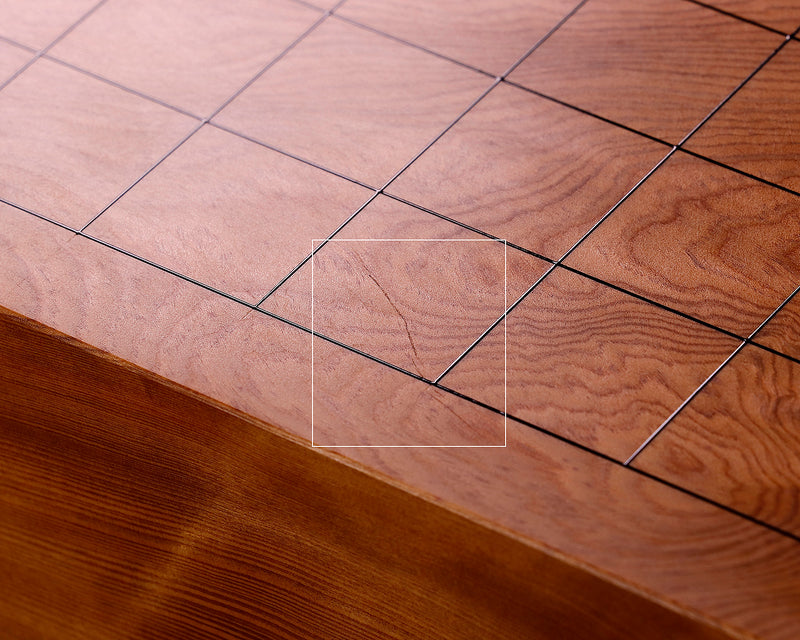 Contemporary Master Go board Craftsman Mr.Kumasu made Yakusugi(Yakushima Cedar) table 11-ro Go board with figured grain 2.0-Sun(thickness: approx. 61 mm) No.77015F *Off-spec