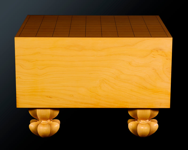 Board craftsman Mr. Torayoshi YOSHIDA made Japan grown Kaya Shihou-masa 5.6-Sun (about 171 mm thick) Shogi Board with legs No.84007F