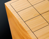 Board craftsman Mr. Torayoshi YOSHIDA made Hyuga Kaya Kiura 5.6-Sun (about 170 mm thick) Shogi Board with legs No.84008F