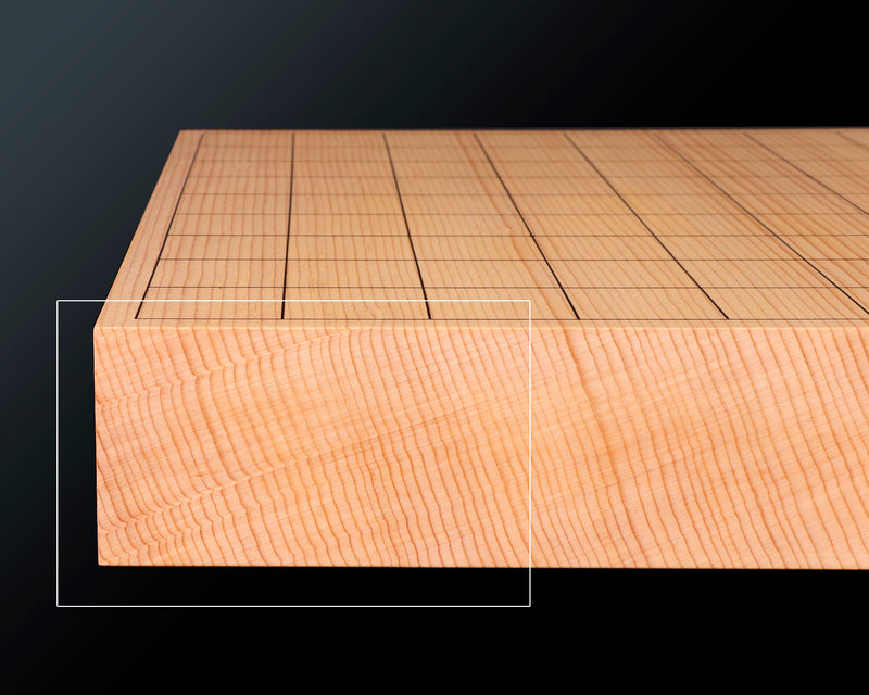 Board craftsman Mr. Torayoshi YOSHIDA made Shin kaya [Spruce wood] Shihou-masa 1.9-Sun (about 58 mm thick) Table Shogi Board No.89031