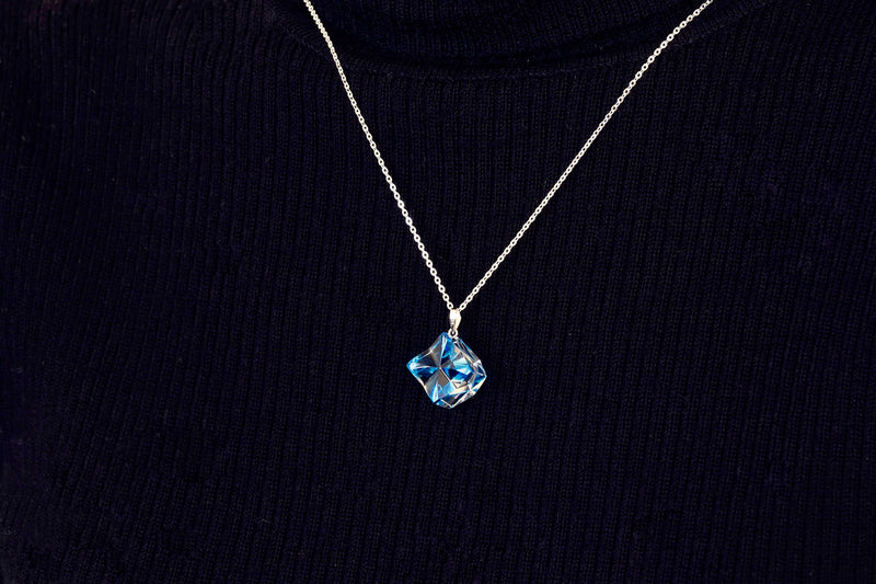 『2025 Christmas SALE』511-CSP-01 Shimadzu Satsuma Kiriko Cut Crystal Glass "Pendant – Cubic A, Cross / Blue" JAC-STK-502-01
