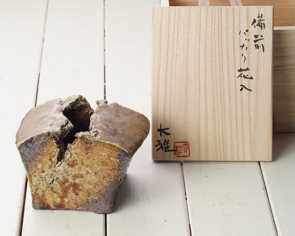 Bizen Pottery Artist "森 大雅 / Taiga Mori" made "Pakkari-Hana-Ire / Pottery Flower Vase" JAC-BZM-404-M47