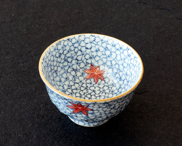 Kyoto Kiyomizu-Yaki Pottery Artist "丹影 / Ni-Ei" made "Sake cup / cherry blossoms design" JAC-KNI-406-01