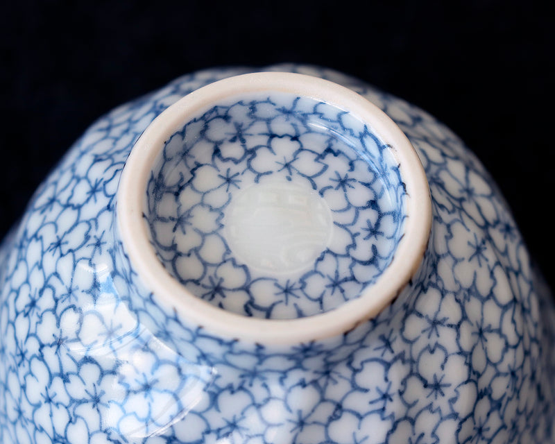 Kyoto Kiyomizu-Yaki Pottery Artist "丹影 / Ni-Ei" made "Sake cup / cherry blossoms design" JAC-KNI-406-01