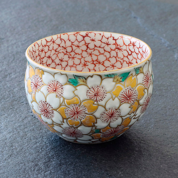 京焼・清水焼〉伝統工芸士【丹影 / にえい】作「金彩描き詰桜 煎茶碗