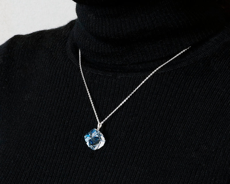 『2025 Christmas SALE』511-CSP-03 Shimadzu Satsuma Kiriko Cut Crystal Glass "Pendant – Cubic A, Cross / Blue" JAC-STK-502-03