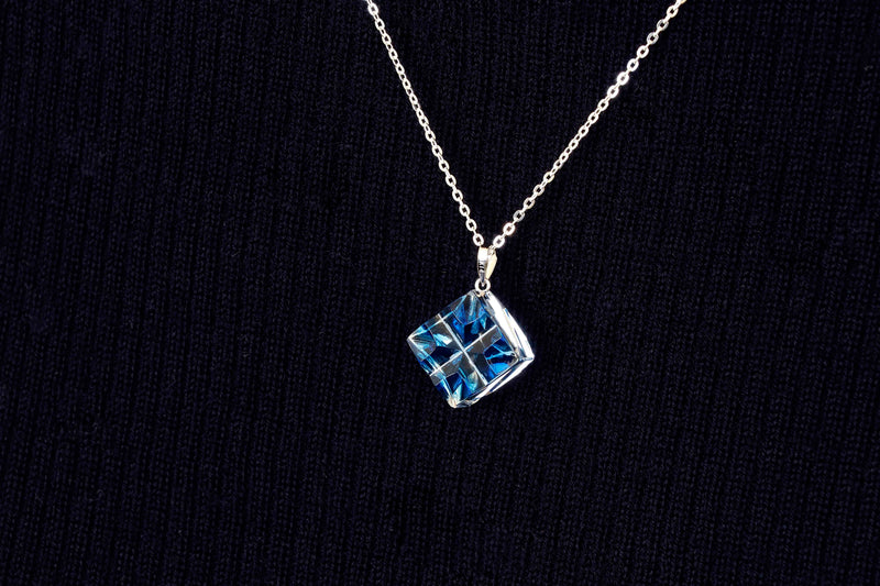 『2025 Christmas SALE』511-CSP-03 Shimadzu Satsuma Kiriko Cut Crystal Glass "Pendant – Cubic A, Cross / Blue" JAC-STK-502-03