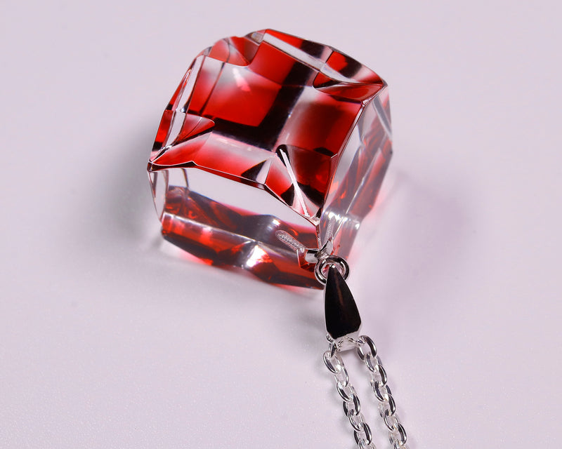 『2025 Christmas SALE』511-CSP-04 Shimadzu Satsuma Kiriko Cut Crystal Glass "Pendant – Cubic A, Cross / Gold-Red" JAC-STK-502-04