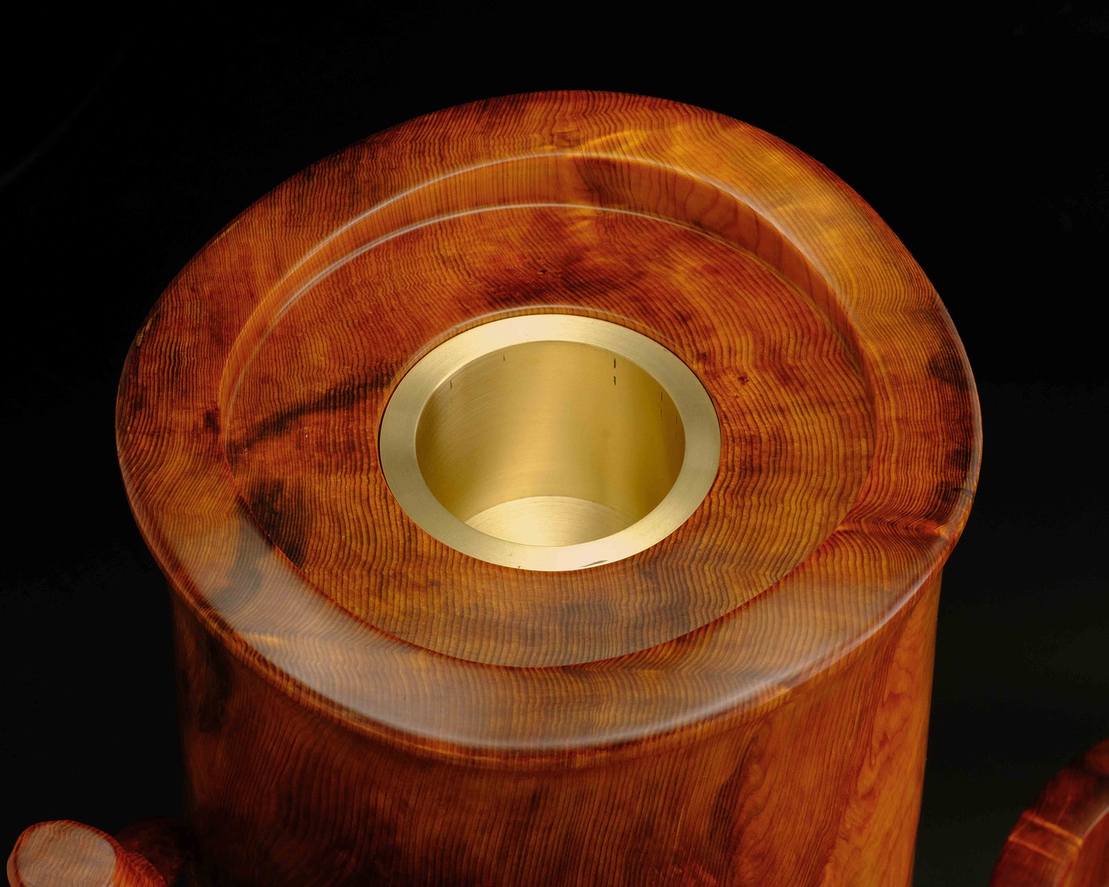 JAC-YBK-504-04 川下幸徳氏製作 屋久杉 油瘤 竹彫 香炉 – kurokigoishiten