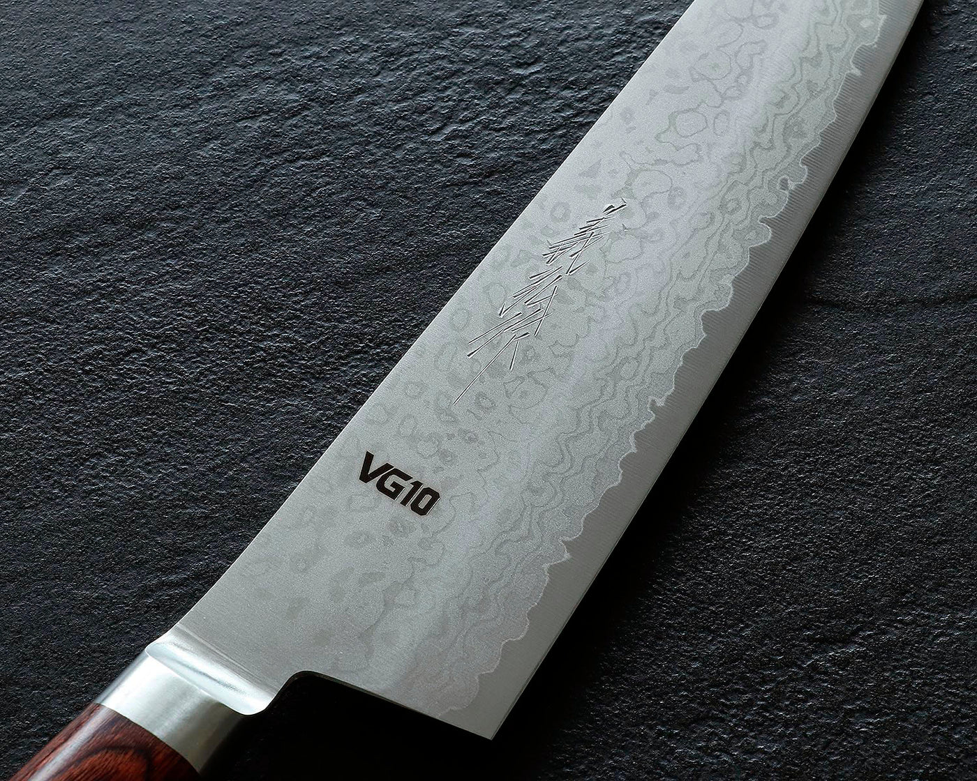 山脇刃物製作所 堺包丁「郷右馬允義弘」V金10号17層ダマスカス鋼牛刀