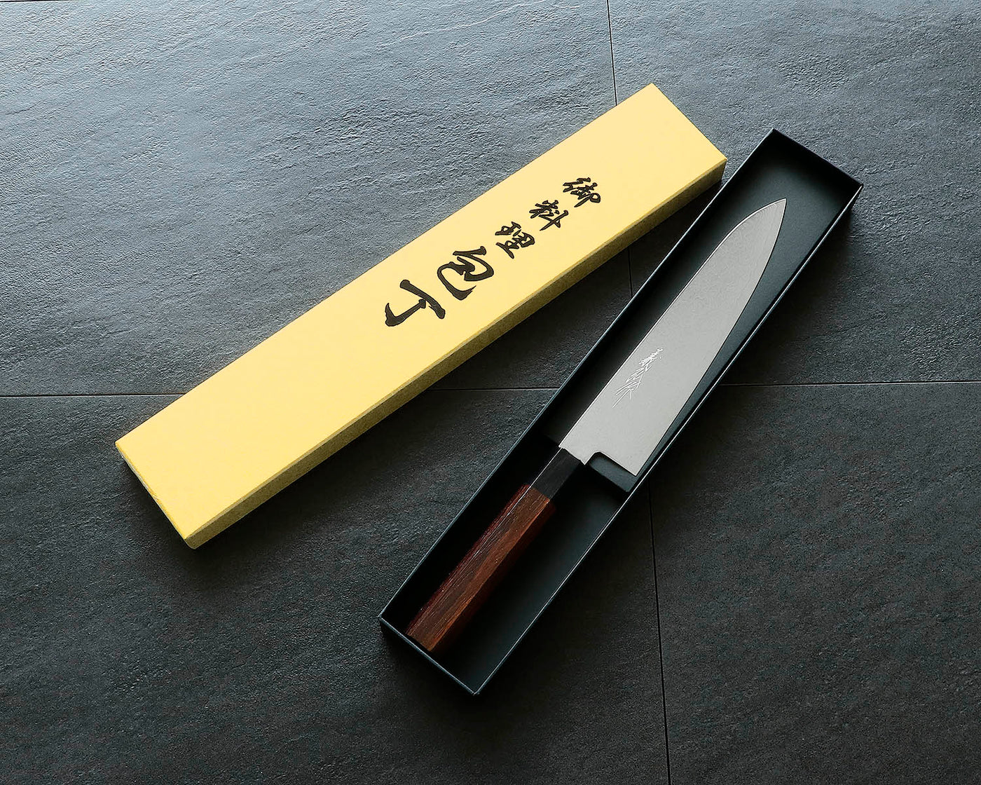 郷右馬允義弘 山脇刃物製作所 銀三 薄刃包丁 24cm 八寸 山脇刃物製作所 堺包丁「郷右馬允義弘」和式銀三ダマスカス鋼 牛刀210
