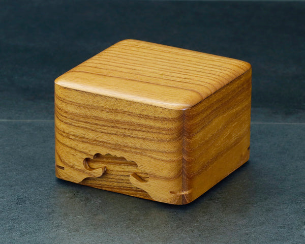 November 17th, "Shogi Day" Special Shima Kuwa [Island mulberry] made Shogi pieces Box 411-KB-02