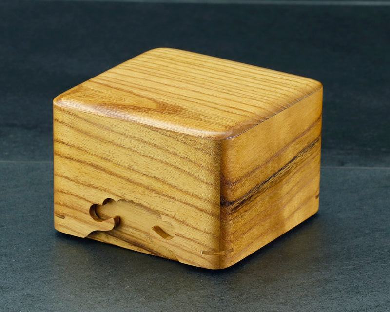 November 17th, "Shogi Day" Special Shima Kuwa [Island mulberry] made Shogi pieces Box 411-KB-03