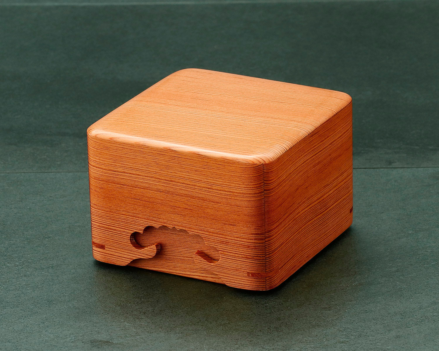Yaku-sugi [cedar wood] Shogi pieces Box KMB-YSG-410-01 – kurokigoishiten
