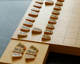 Shogi pieces craftsman "Fu-getsu 富月" made Satsuma-hon-tsuge (Satsuma boxwood) Inazuma-moku (lightning pattern wood grain), Ryoko-syo (Ryoko-syo script), Mori-age(embossed) Shogi pieces SHK-FG510-05