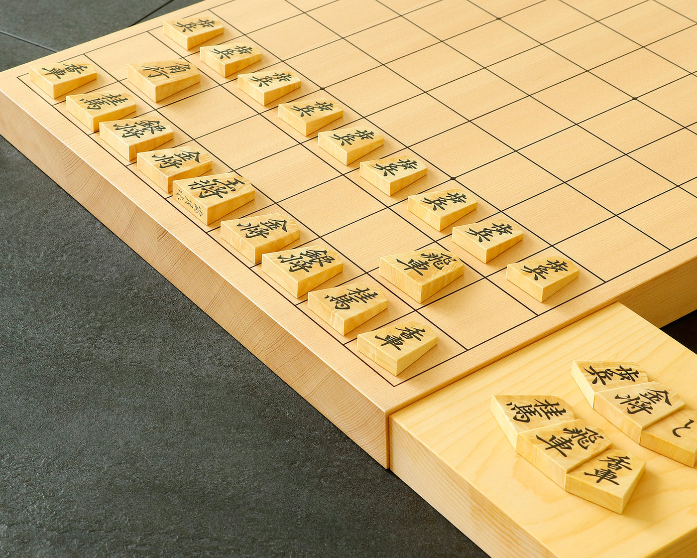 駒師 富月作 薩摩本黄楊 稲妻杢 菱湖書 盛揚げ(上げ)将棋駒 SHK-FG510