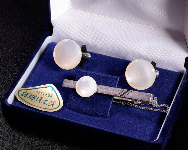 "White Pearl Oyster made Go stone Cuffs & Necktie Pin Gift Set"
