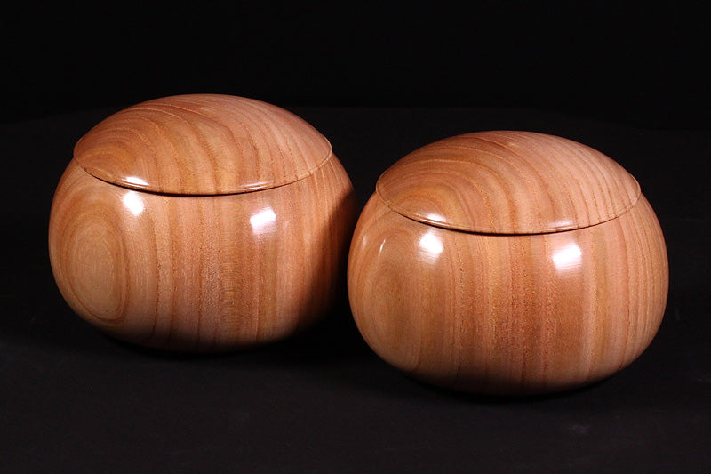 Go 3-Piece Set / Board craftsman Mr. Miwa made Shin-kaya (Spruce wood) table Go board Size 30 + Clamshell Go Stones Premium Blossom grade size 38 + Go Bowls GS-SK30-PB38