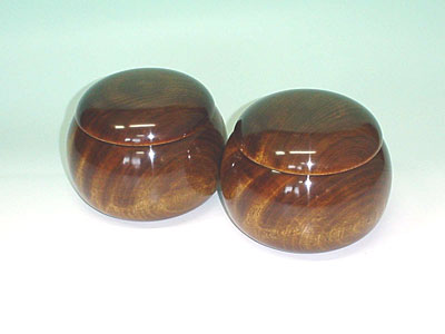 Go 3-Piece Set / Hyuga Kaya made Table Go Board + Clamshell Go Stones Blue Label size 40 + Go Bowls GS-HK-BL40