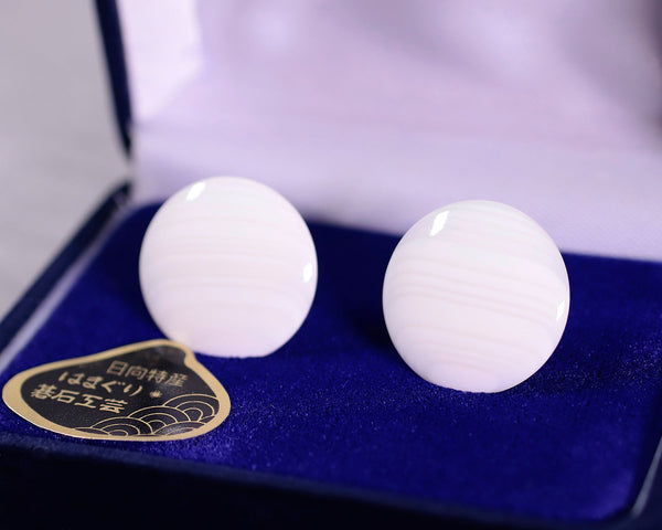 Diameter 21.9 mm Clamshell Go stones made earrings