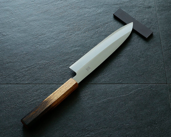 山脇刃物製作所 堺包丁「郷右馬允義弘」HAP40 割込 樫八角焼漆柄 牛刀210㎜