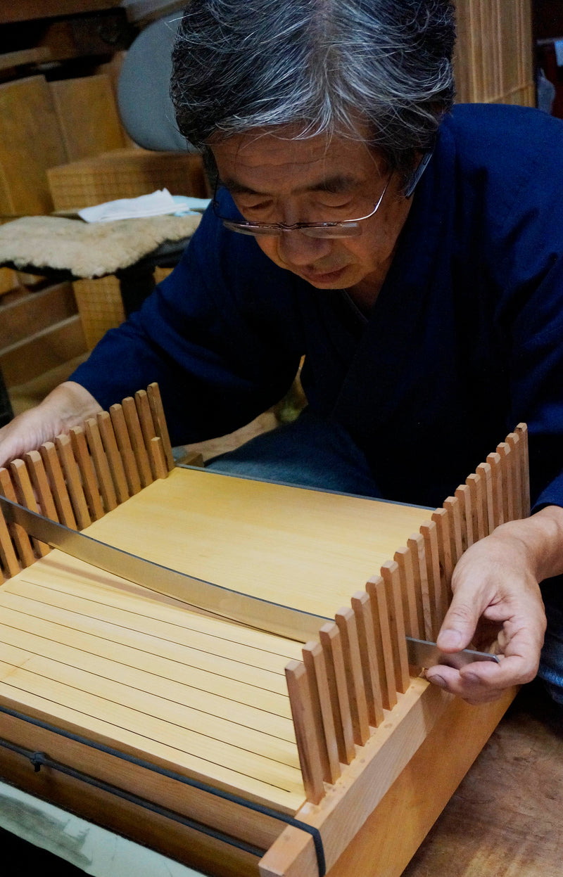 Go board craftsman Mr. Keiji MIWA made Japan grown Hon kaya 1.9 sun Tenchi-masa 1-piece Table Go Board No.78031