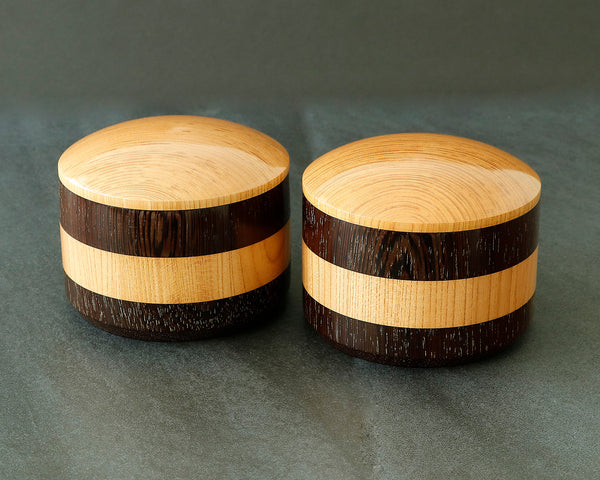 Go bowls craftsman "懐志 / Kai-shi" made "二色 / Ni-shiki (Zelkova + "Tagayasan" [Ironwood] / Two-tone color combination)" Go bowls