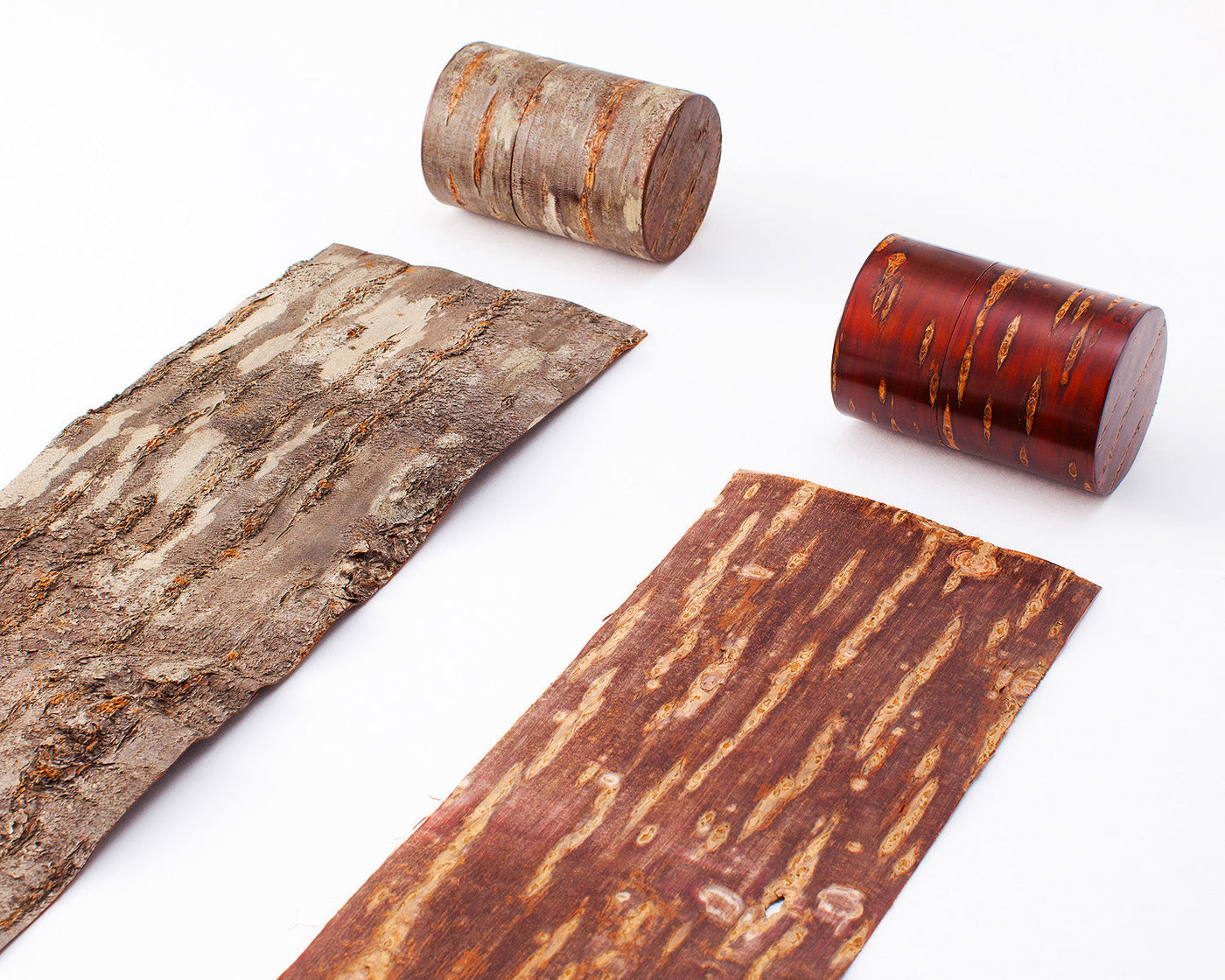 八柳（やつやなぎ）」製作 樺工芸品 「桜皮ステンレスボトル