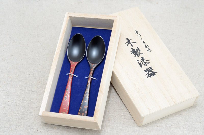 Traditional craft "Tsugaru-nuri / Nanako-nuri" finish "Set of 2 wooden spoons Jet Black/Akane(madder red) color"