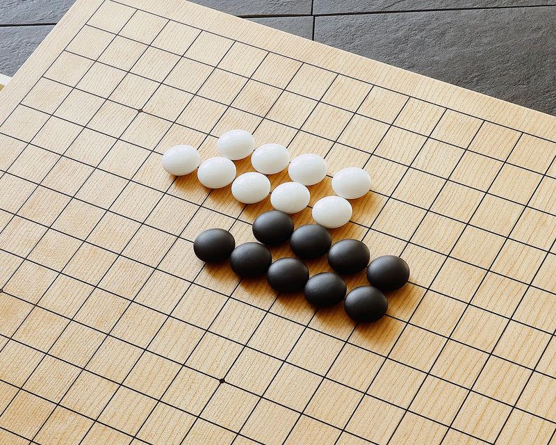 『2025 クリスマスSALE 第2弾』512-17MS-01 碁石が収納できる17mm碁石用卓上碁盤セット