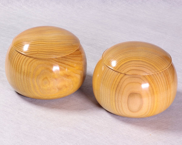 Wood craftsman "Kai-shi (懐志)" made "Urushi / Japanese lacquer tree" Go bowls