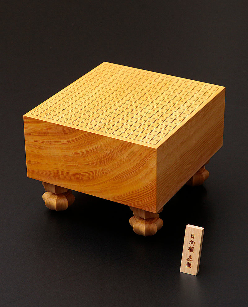 手彫り丸テーブル　中国産‼️