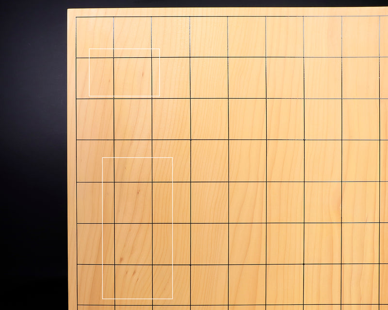 Board craftsman Mr. Torayoshi YOSHIDA made Japan grown kaya Shogi